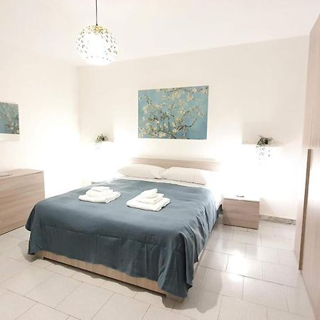Twin Room Apulia Apartment - Bari Centro Exteriér fotografie